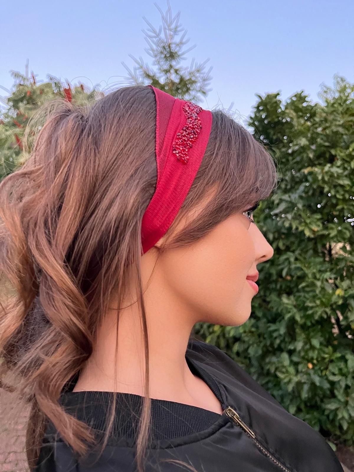 Batic din tul - Rosu cu accesoriu din pietre rosii